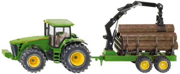 Трактор с трейлером для лесоматериалов